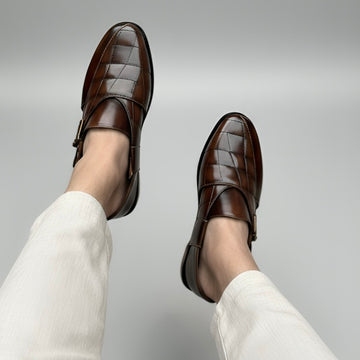 https://mlsstore.pk/collections/peshawari-chappals/products/tow-tone-slai-dabi
