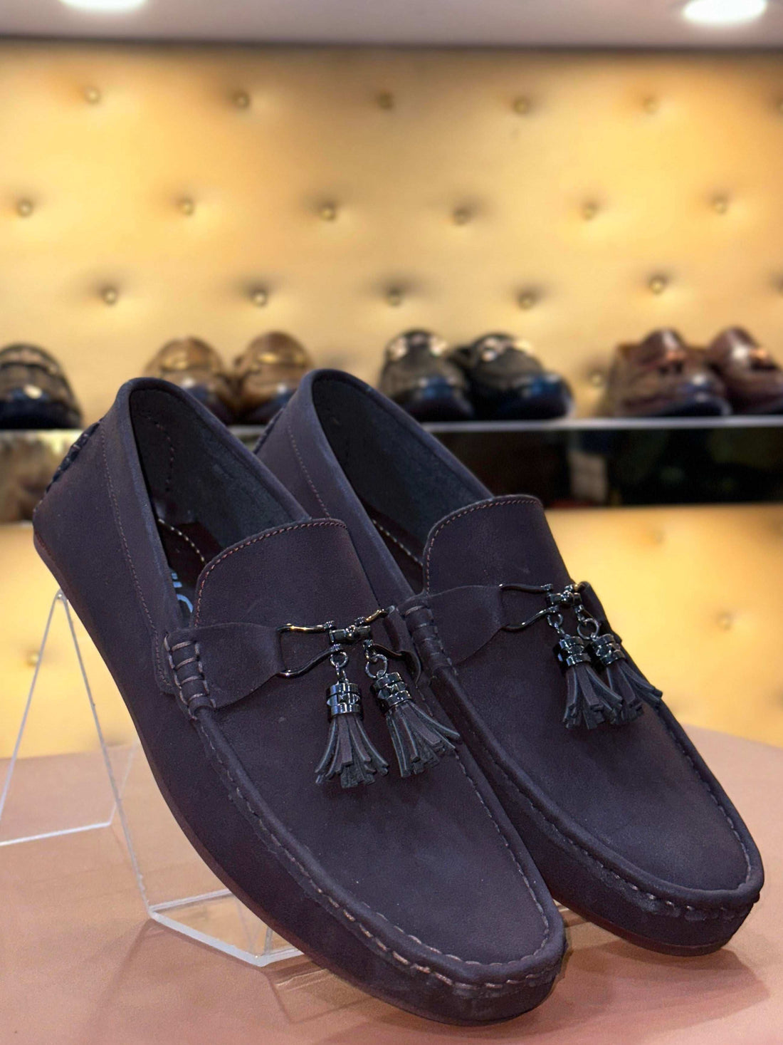 https://9q0icucccr1qu138-65972109464.shopifypreview.com/collections/loafers
