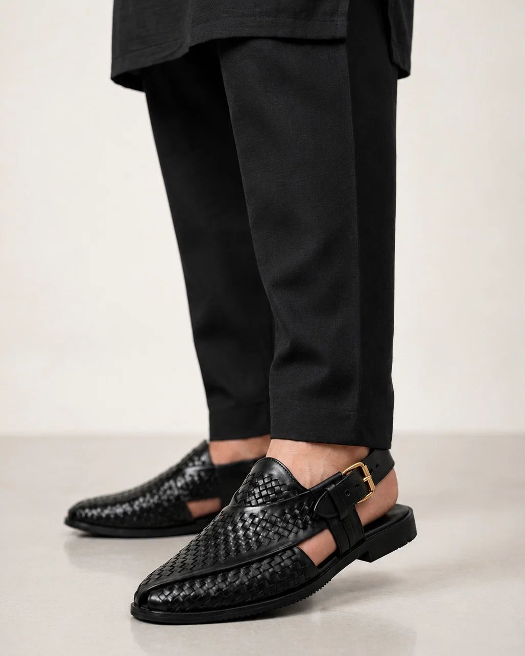 BRAIDED BLACK